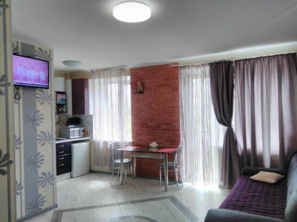 Apartment On 8 Marta Nikolayev Exterior foto